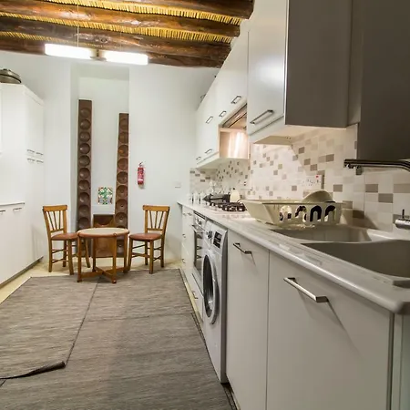 Estia Gaia - Vicus Villa Ora